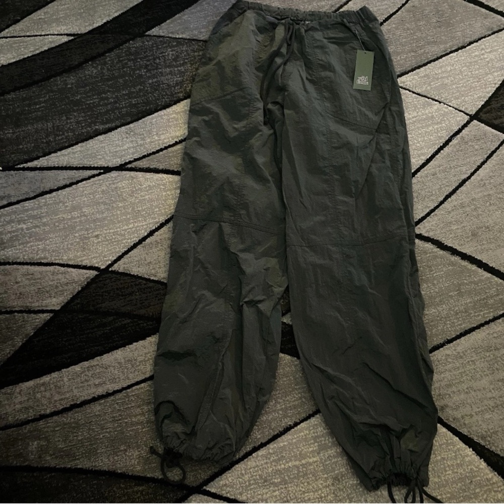 Wild Fable Women's Green Forest Parachute Lightweight Pants Size XS NWT
